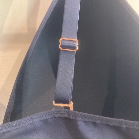 AERIE Sz 40D  Real Me Full Coverage Soft Shell Deep V Adjustable Straps Bra - Picture 4 of 10